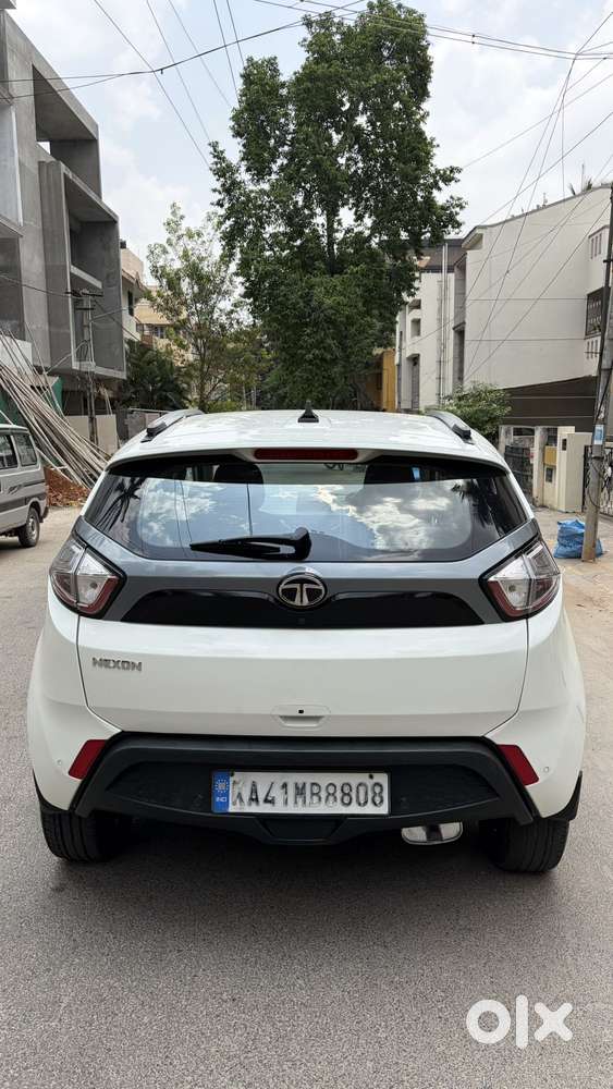 Tata Nexon 1.2 Revotron Xza Plus (o) Amt, 2018, Petrol