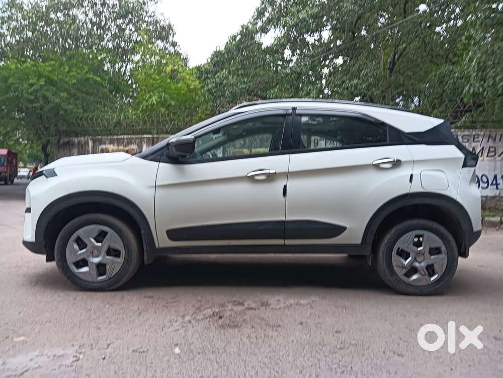 Tata Nexon Creative Plus 1.2 Revotron Petrol 6 Mt Dt, 2024, Petrol