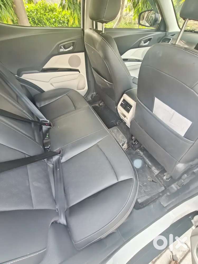 Mahindra Xuv 3xo 2025 Ax5l