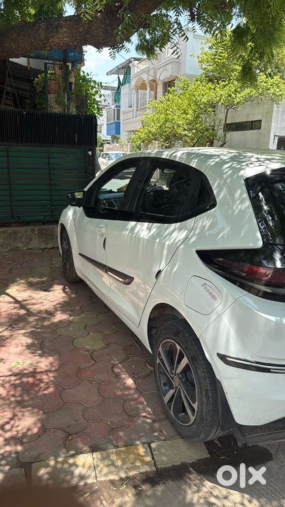 Tata Altroz Petrol 2023