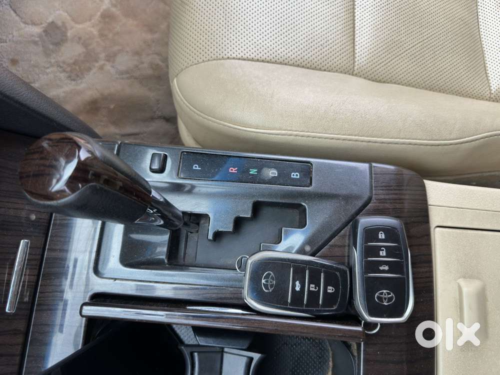Toyota Camry Hybrid, 2016, Electric