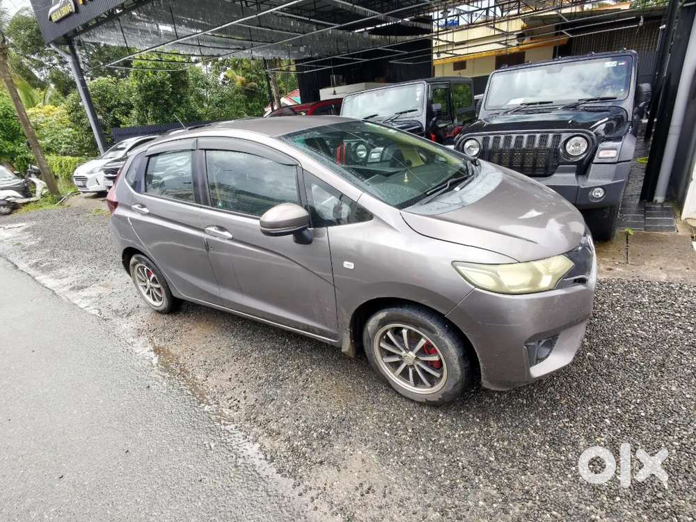 Honda Jazz Sv Petrol Mt Year 2015