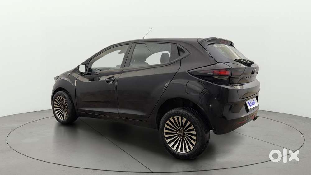 Tata Altroz 1.2 Xza Plus Dark Edition Dct, 2022, Petrol