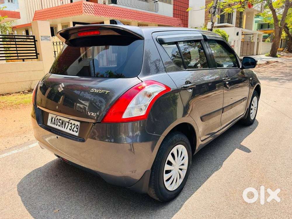 Maruti Suzuki Swift Amt Vvt Vxi, 2017, Petrol