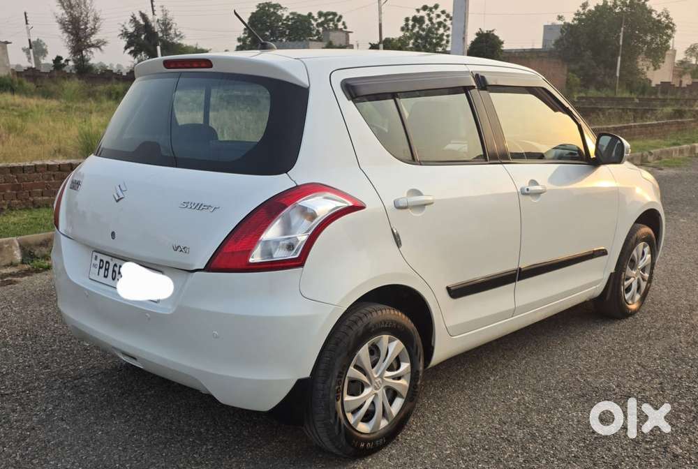 Maruti Suzuki Swift 2011-2014 Vxi, 2013, Petrol