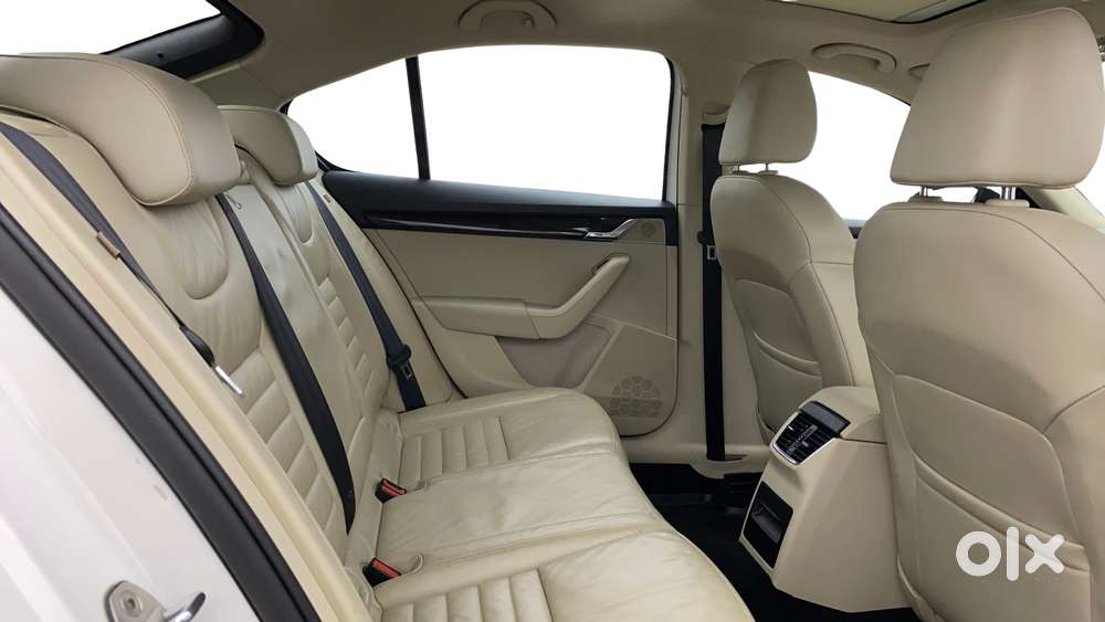 Skoda Octavia 1.8 Tsi At Style Plus, 2017, Petrol