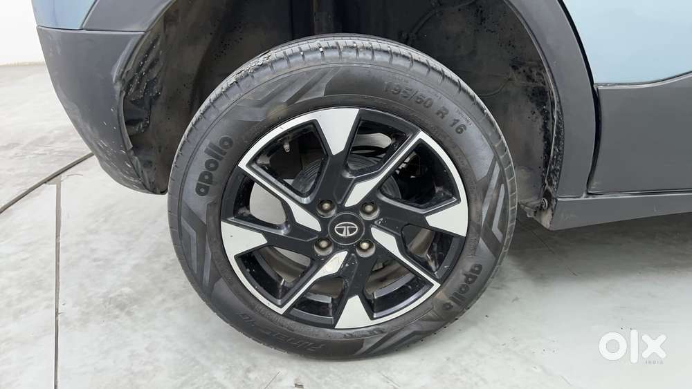 Tata Punch 1.2 Revotron Creative Amt Dual Tone, 2022, Petrol