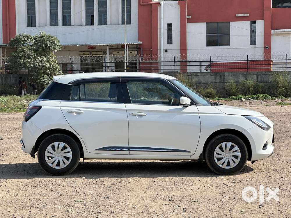 Maruti Suzuki Swift Zxi Plus Amt Dual Tone, 2025, Petrol