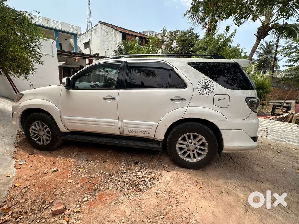 Toyota Fortuner Diesel 2015 Km Driven