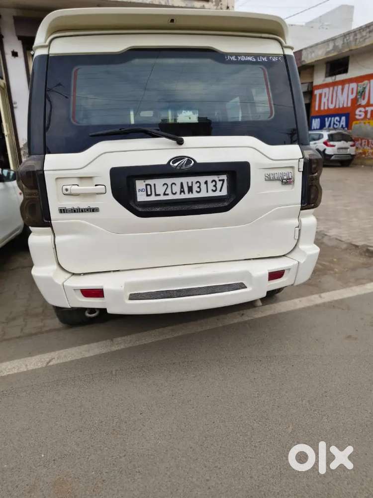 Mahindra Scorpio S6 Plus 2017