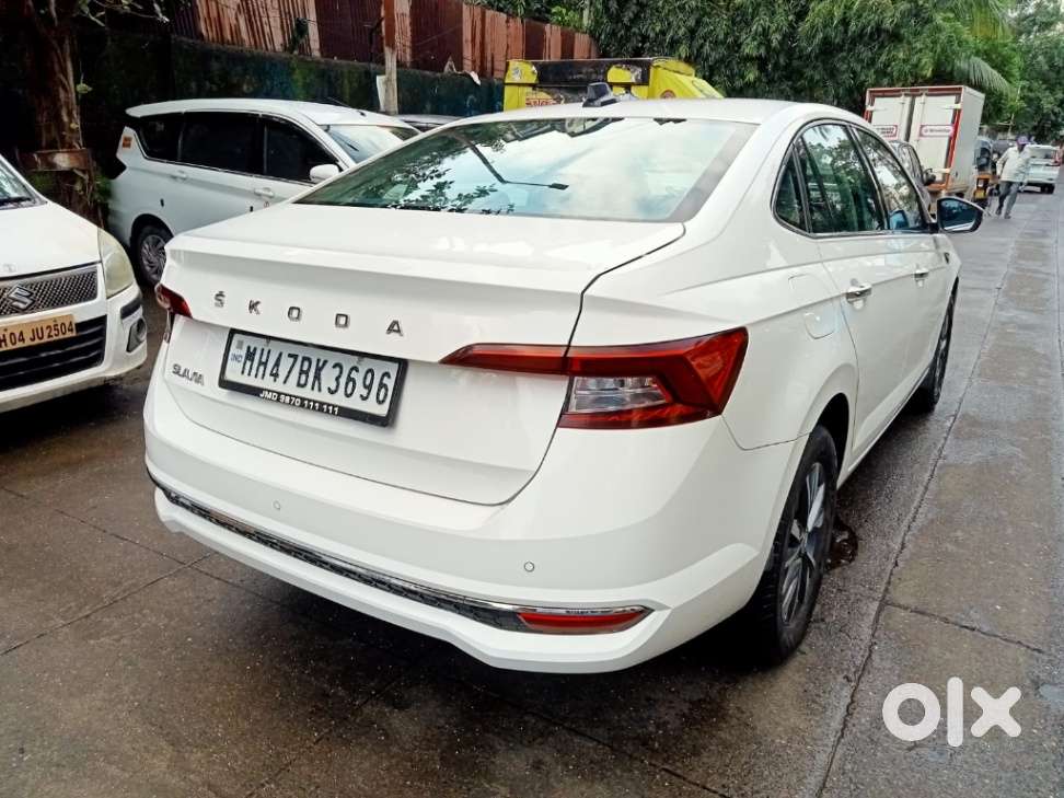 Skoda Slavia Style 1.0l Tsi At, 2023, Petrol