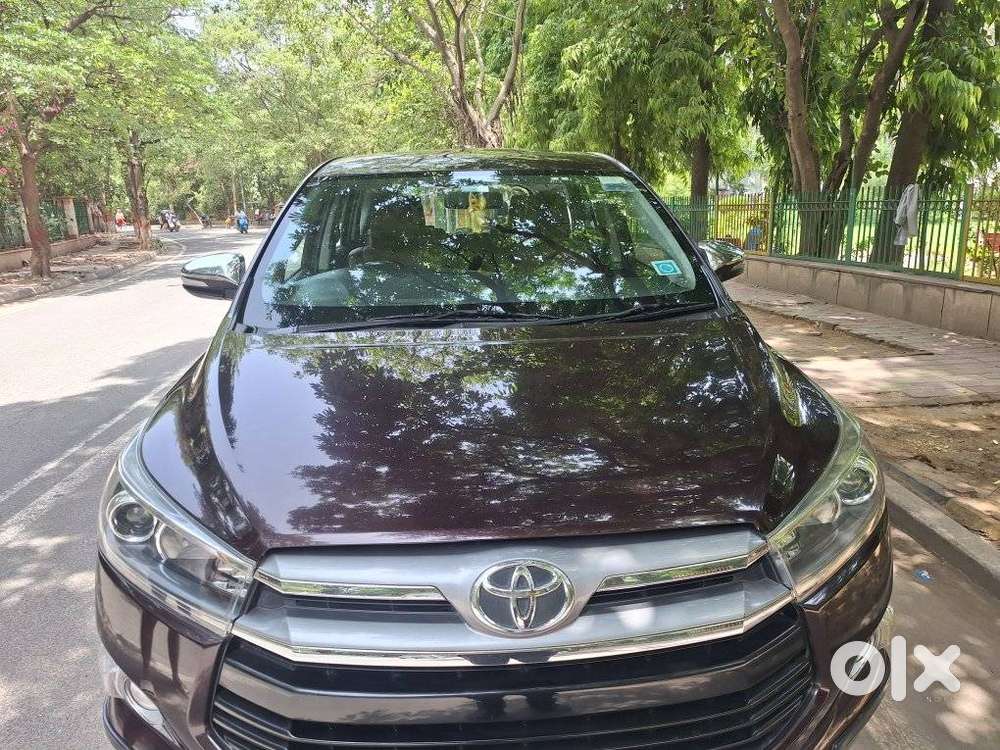 Toyota Innova Crysta 2.8z Automatic, 2016, Petrol