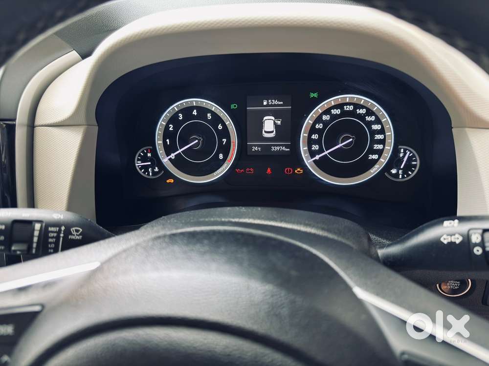 2023 Hyundai Creta Sx Executive 1.5 Petrol Mt  Polar White