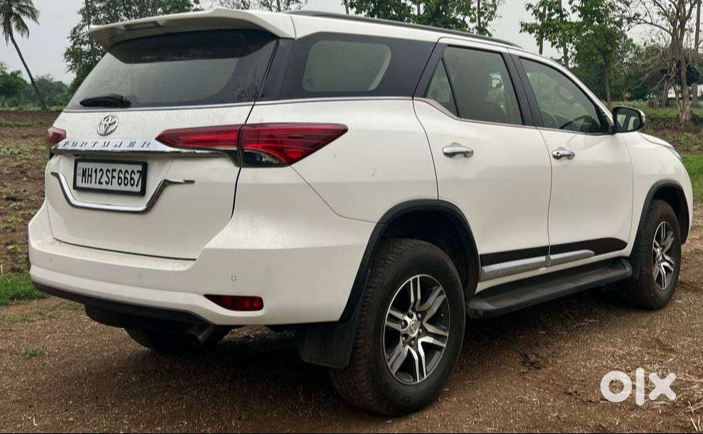 Fully Loaded Toyota Fortuner [dec. 2019] [2.8 Automatic]