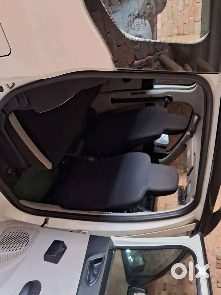 I Want To Sale My New Triber 7 Seater Car