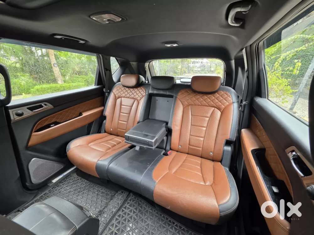 Mahindra Alturas G4 4wd At, 2019, Diesel