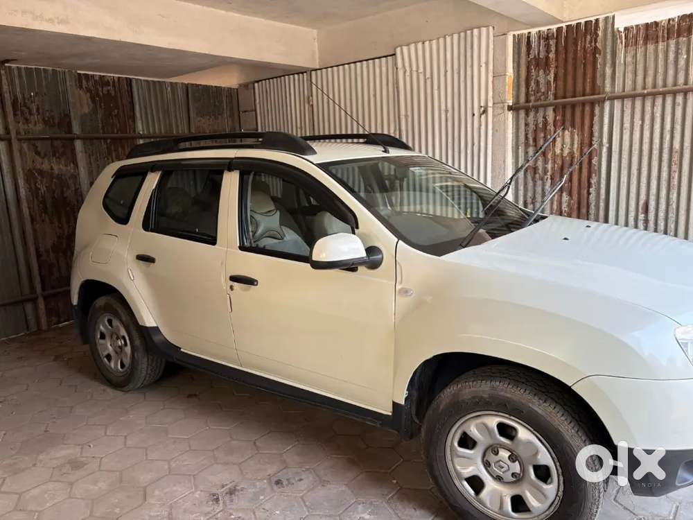 Diesel Gadi Ko Bechna है,स्वयं के द्वारा ही चलाई गई है