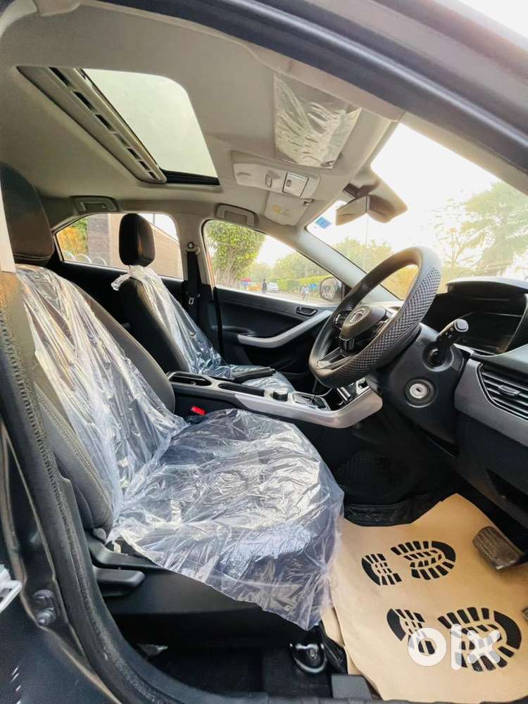 Tata Nexon 2022 Automatic Sunroof Petrol 47000 Km Driven