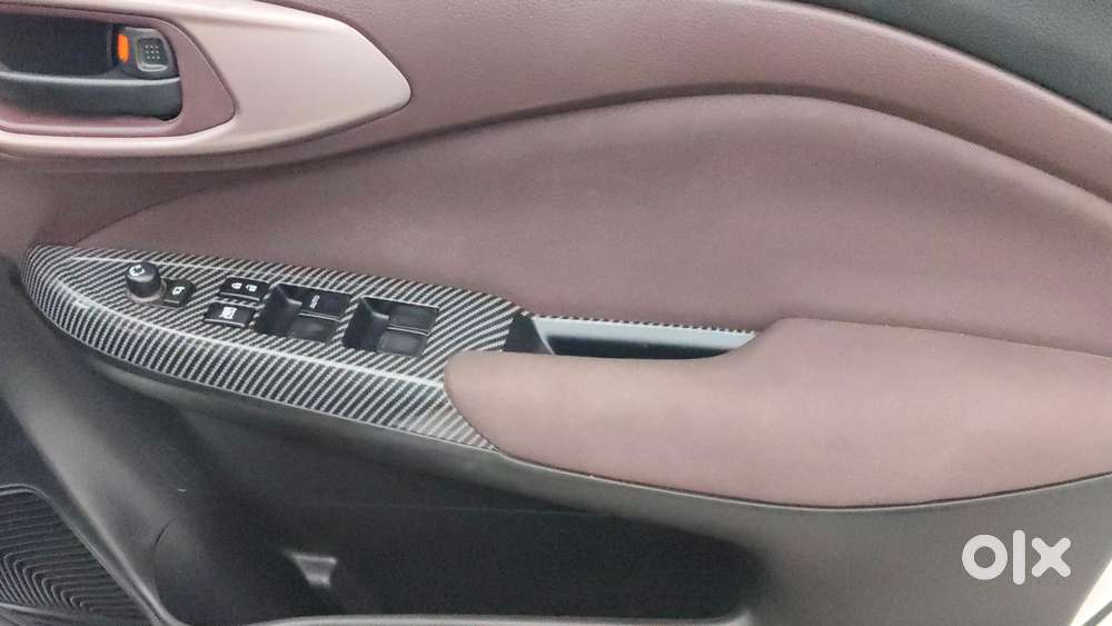 Maruti Suzuki Fronx Delta Plus 1.2l Ags, 2025, Petrol