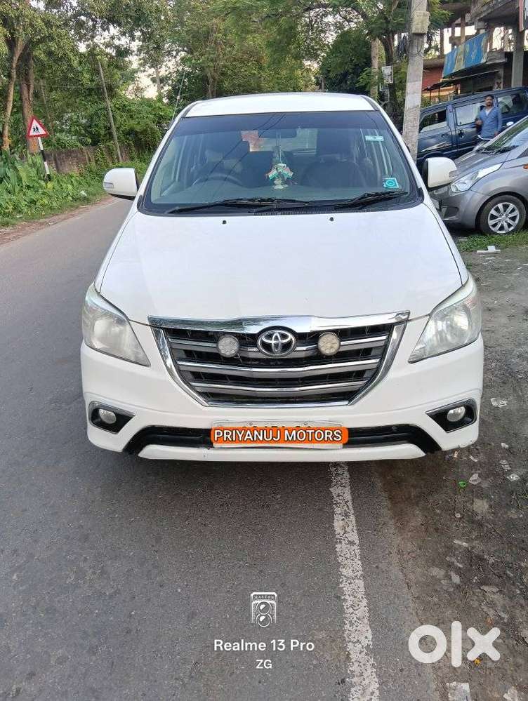 Toyota Innova 2.5 V 8 Str, 2014, Diesel