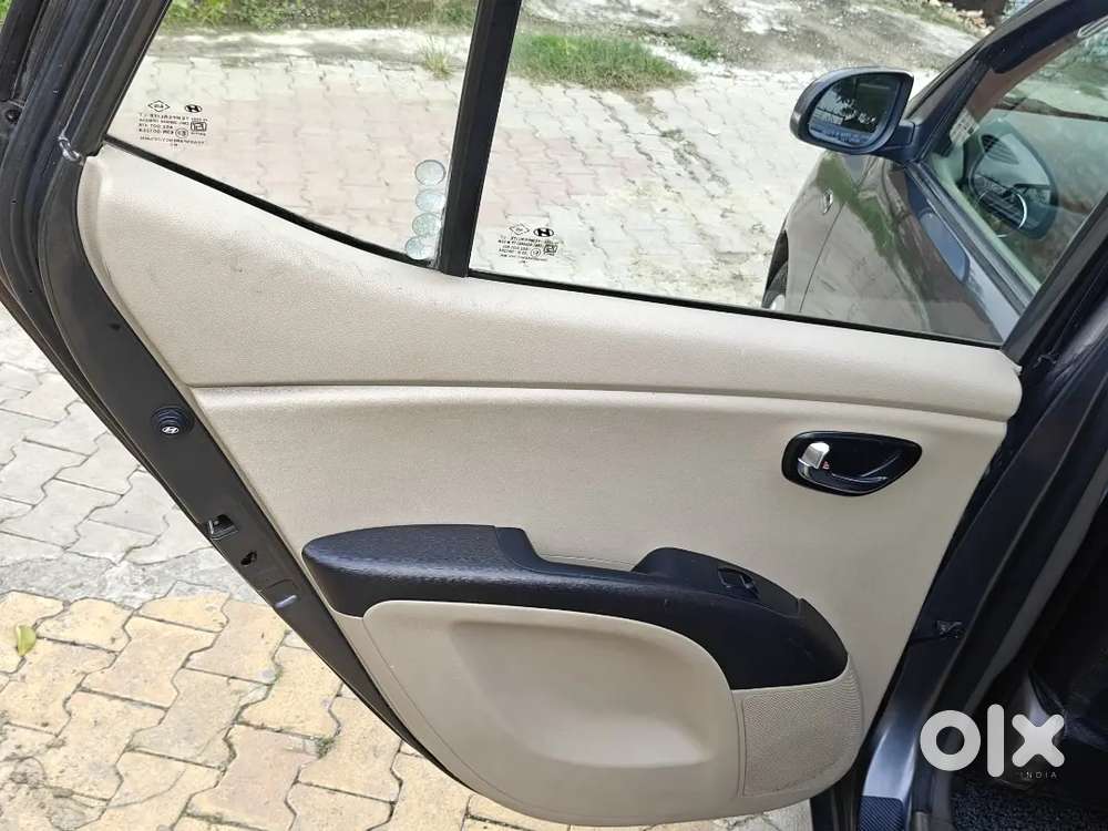 Hyundai I10 Sportz Petrol 2013