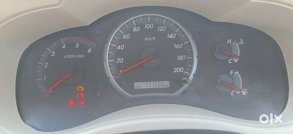 Toyota Innova 2014 Diesel 178000 Km Driven