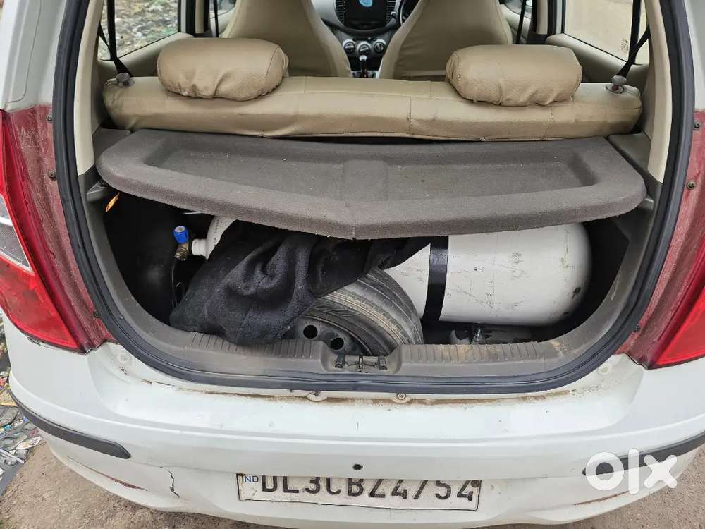 Hyundai I10 Sportz 2013 Variant