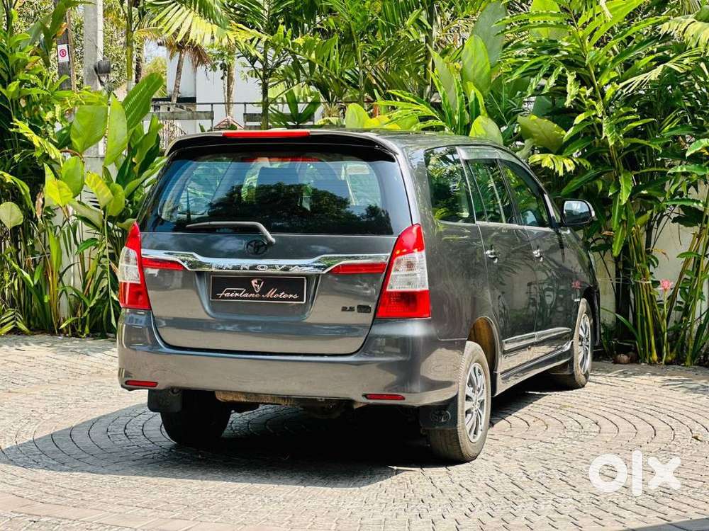 Toyota Innova 2.5 Vx 7 Seater Bs Iv, 2015, Diesel
