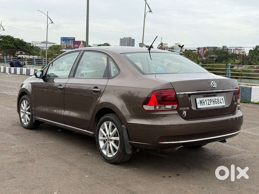 Volkswagen Vento 1.2 Highline Plus At 16 Alloy, 2017, Petrol