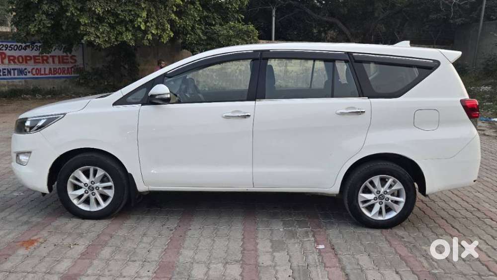 Toyota Innova Crysta 2.8 Gx Automatic 7 Str, 2017, Diesel