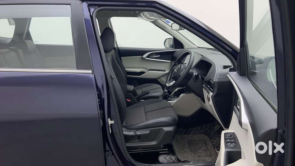Kia Carens 1.4 Prestige Plus Turbo 7 Str, 2023, Petrol