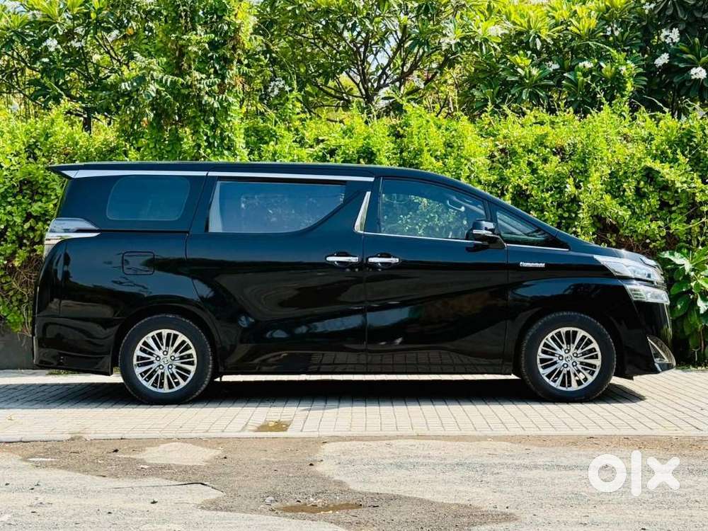 Toyota Vellfire 2.5 Hybrid, 2021, Petrol