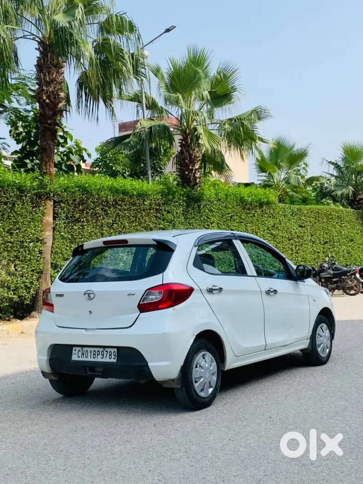 Tata Tiago 1.2 Revotron Xm, 2017, Petrol