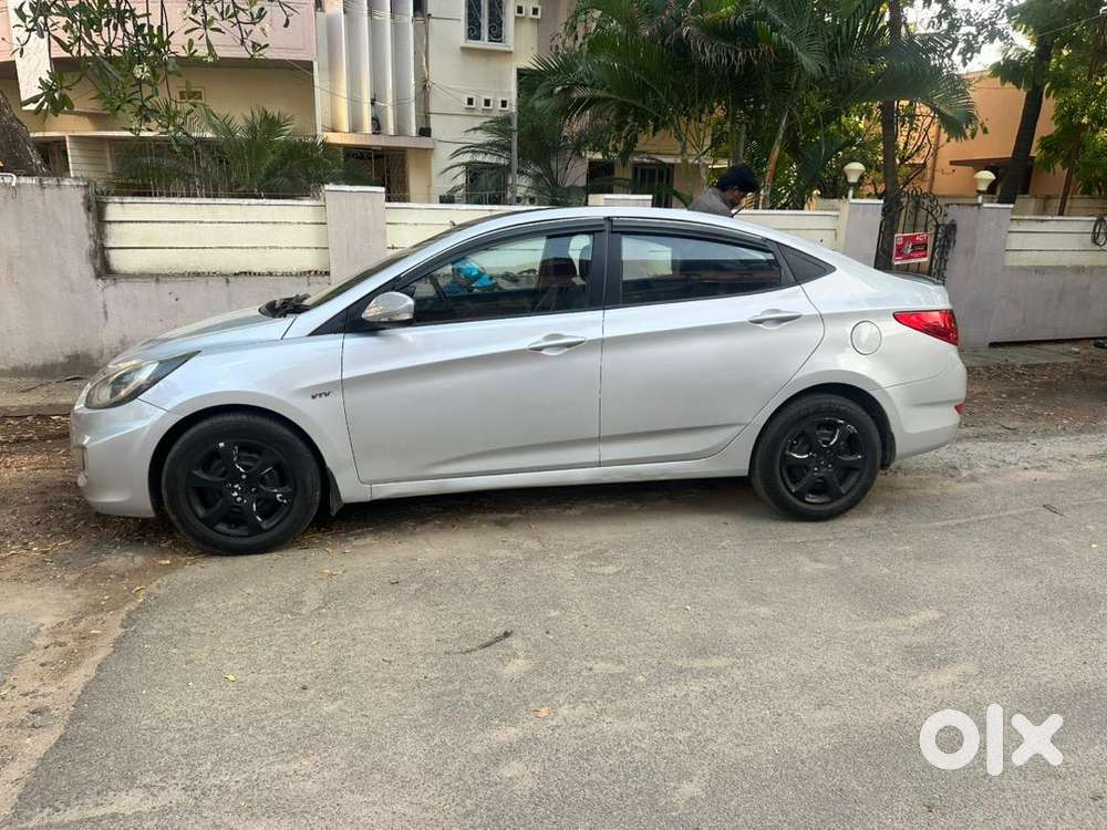 Hyundai Petrol 2012 Model Csr Available