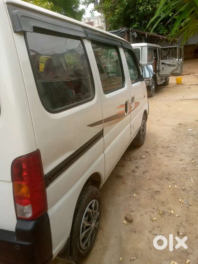 Gadi Bechna Hai