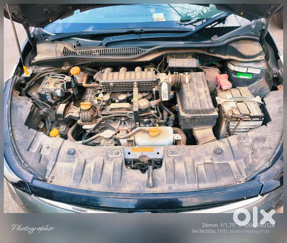 Tata Altroz 2025 Petrol 20700 Km Driven