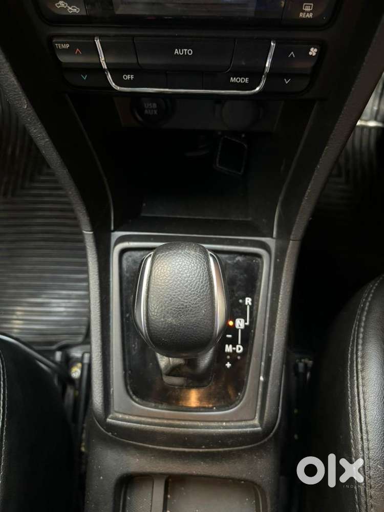 Brezza Diesel Top End Automatic, With Premium Black Interiors