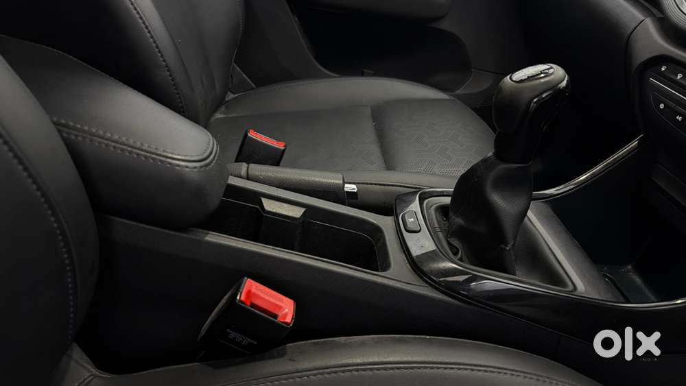 Tata Altroz Xz Plus (s) Dark Edition, 2021, Petrol