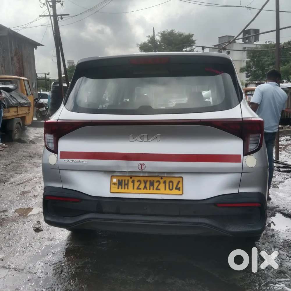 Kia Carens Premium 2025