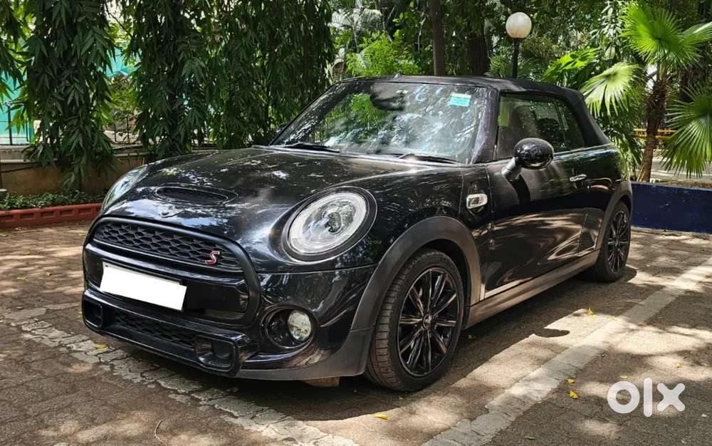 Mini Cooper Convertible 2017 Petrol Very Well Maintained