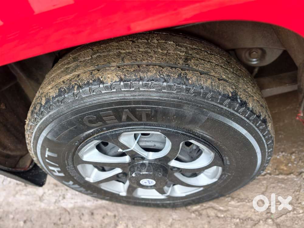 Mahindra Tuv 300 T4 Plus, 2016, Diesel