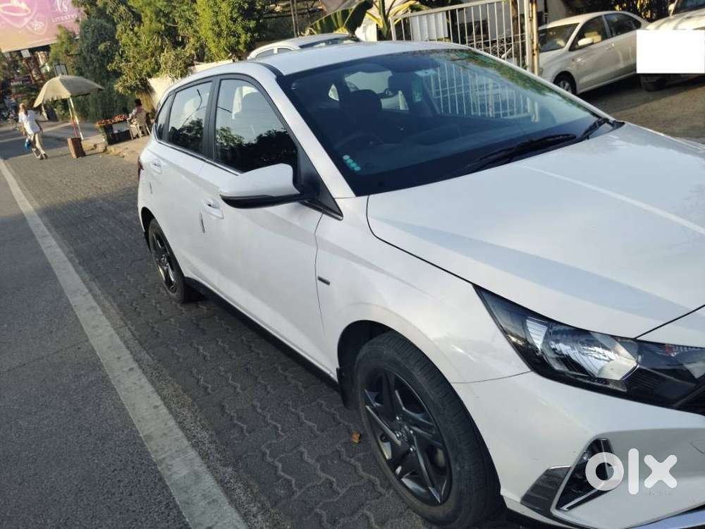 Hyundai I20 Sportz 1.2 Ivt, 2023, Petrol