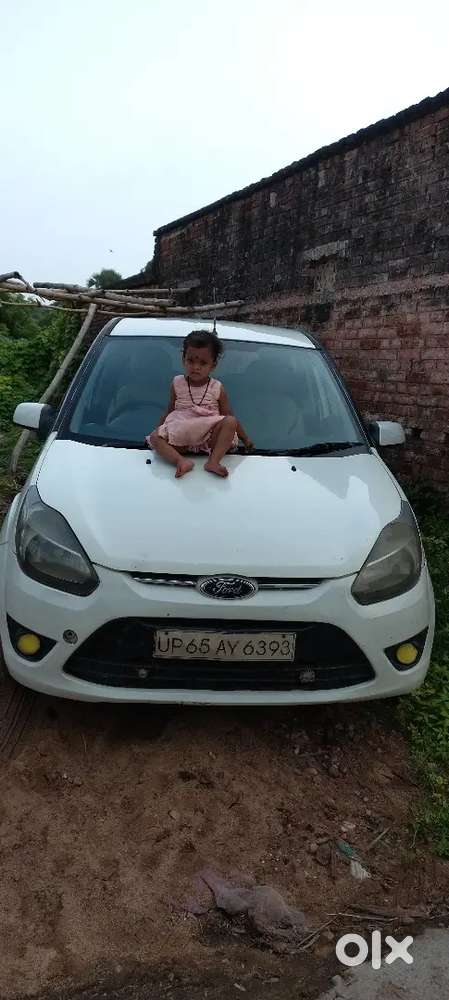 Ford Figo 2012 Petrol 75000 Km Driven