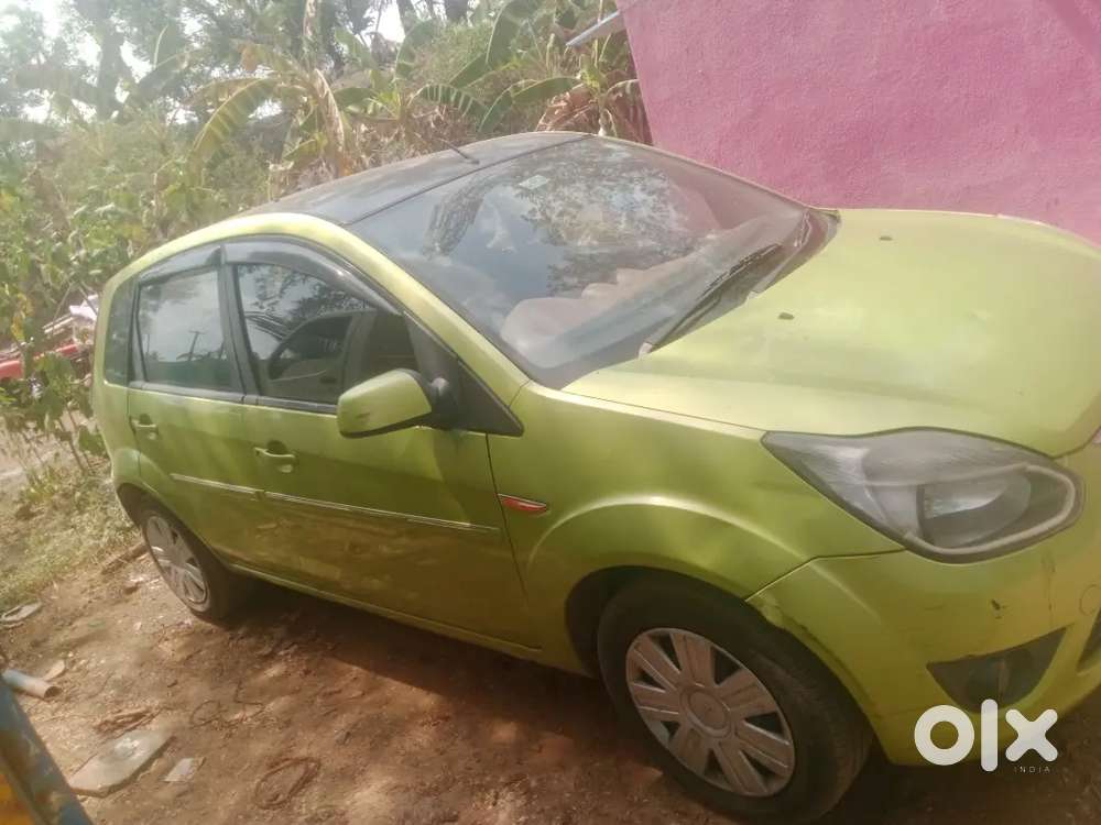 Ford Figo 2011 Diesel 120000 Km Driven