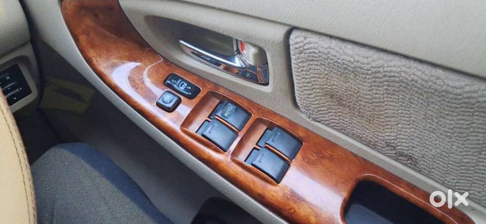 Toyota Innova 2.5 V 7seater Crysta Edition, 2008, Diesel