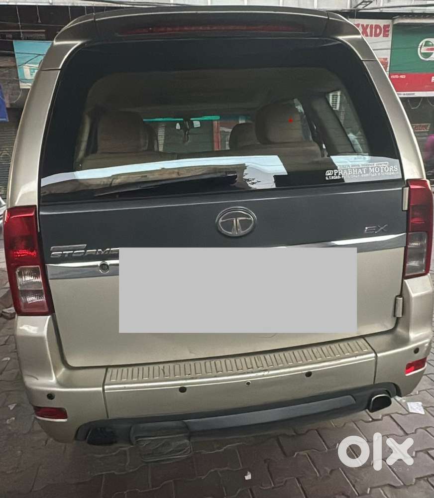 Tata Safari Storme 2013
