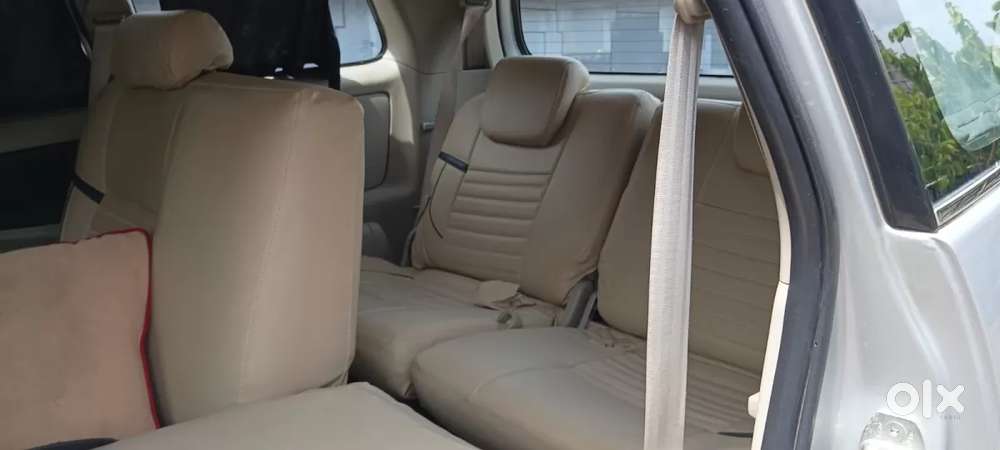 Toyota Innova 2.5 G (diesel) 8 Seater Bs Iv, 2015, Diesel