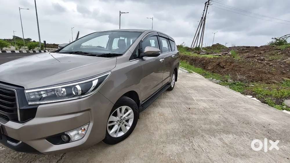 Toyota Innova Crysta 2.4 V 2017 Diesel Manual