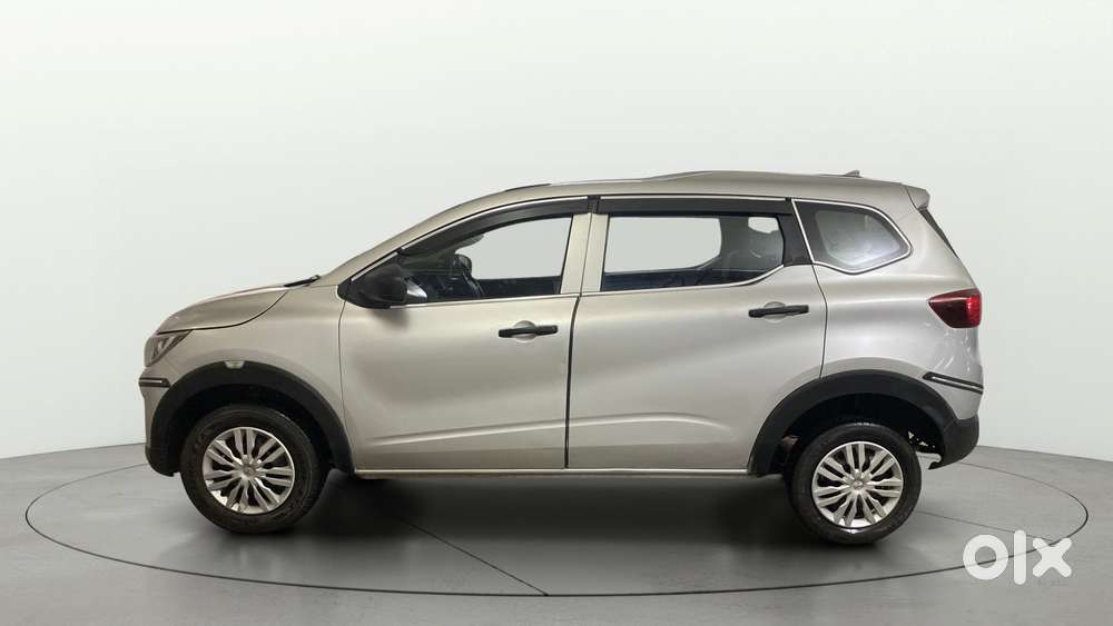 Renault Triber 1.0 Rxe, 2023, Petrol