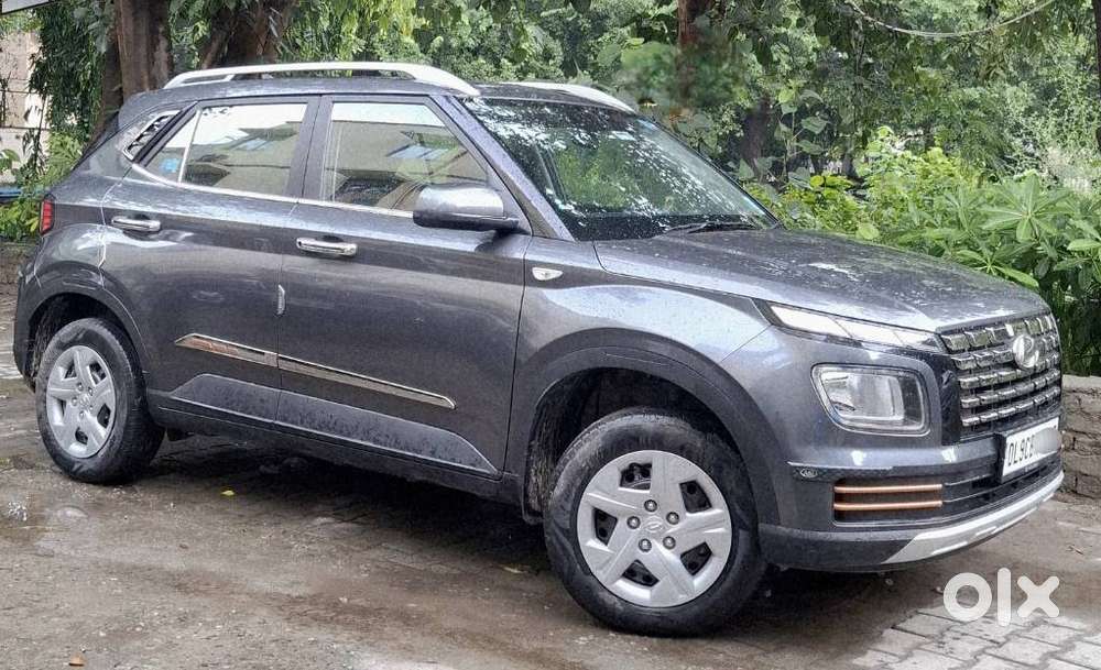 Hyundai Venue 1.2 S Plus, 2022, Petrol